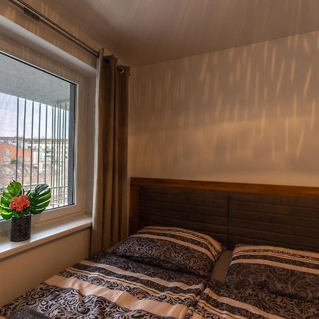 Leo Apartment Budapest Luaran gambar