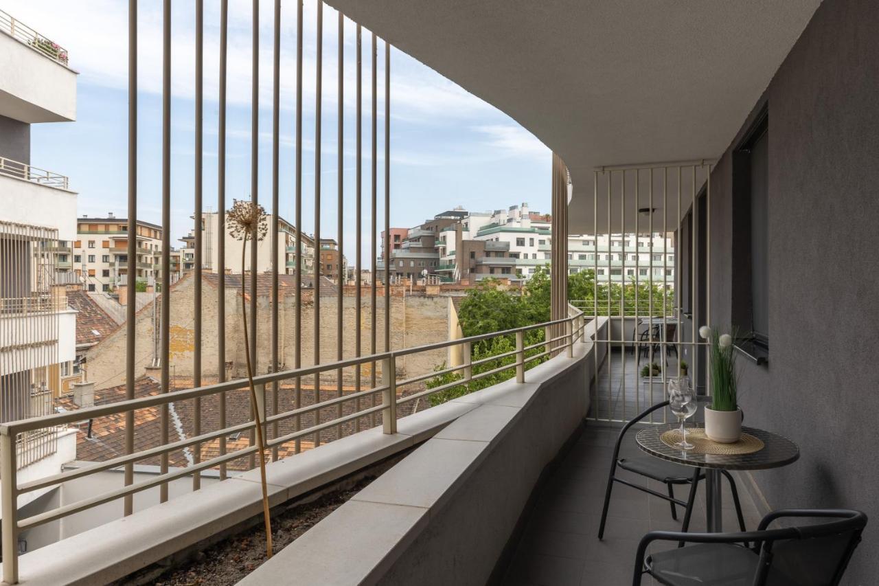 Leo Apartment Budapest Luaran gambar