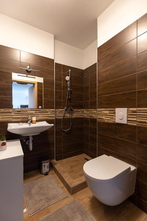 Leo Apartment Budapest Luaran gambar