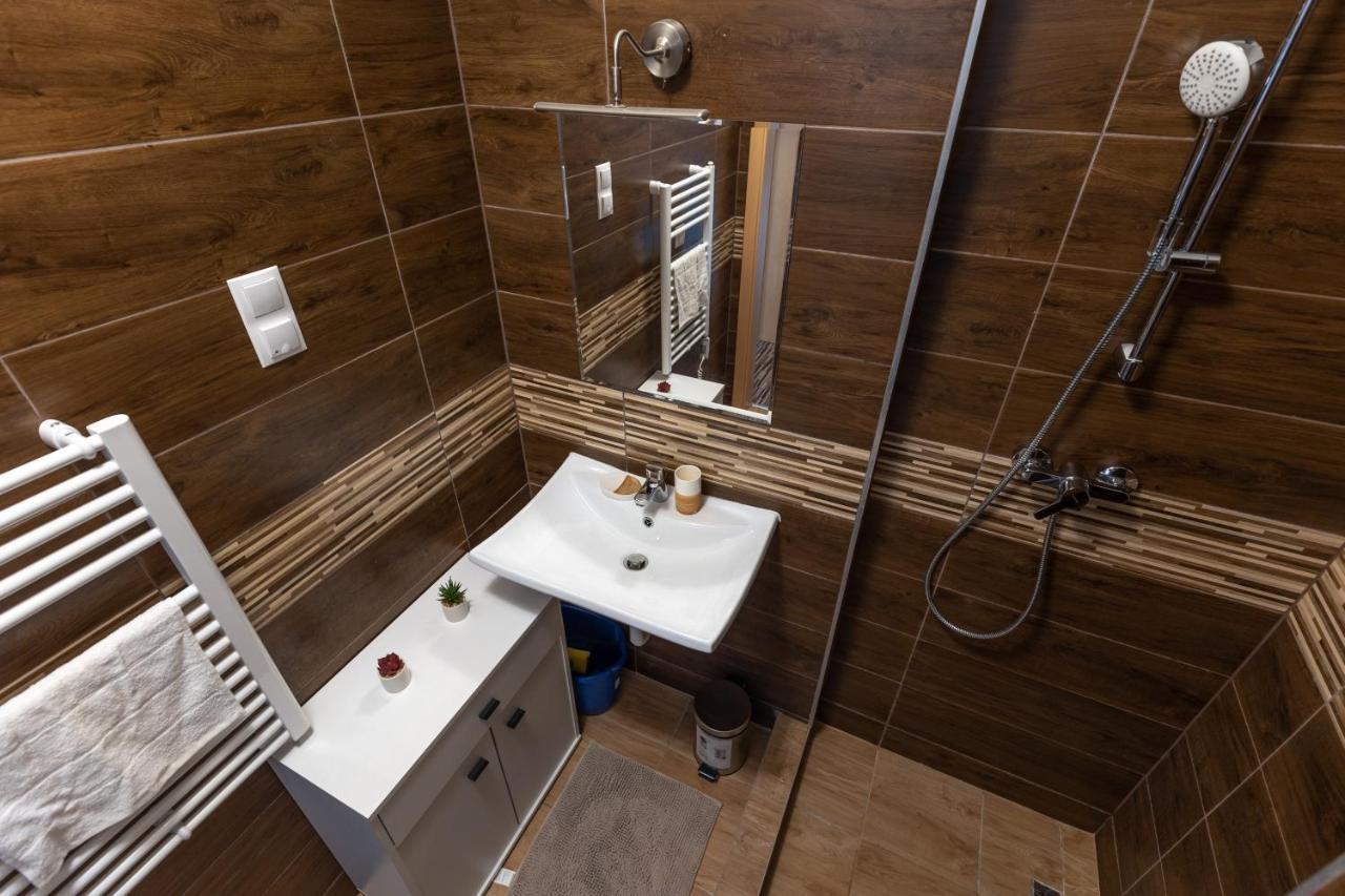 Leo Apartment Budapest Luaran gambar
